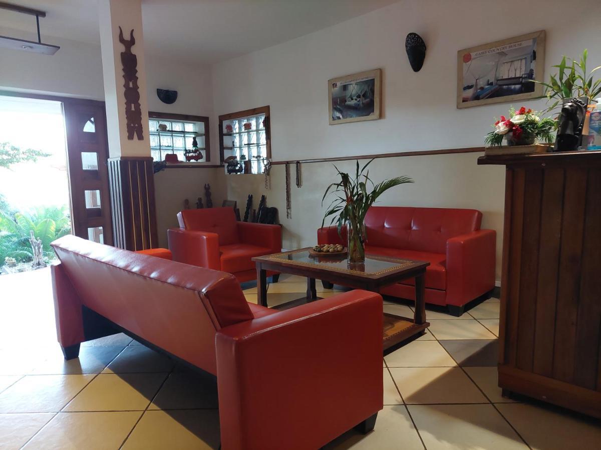 Island Continent Hotel Ivato  외부 사진