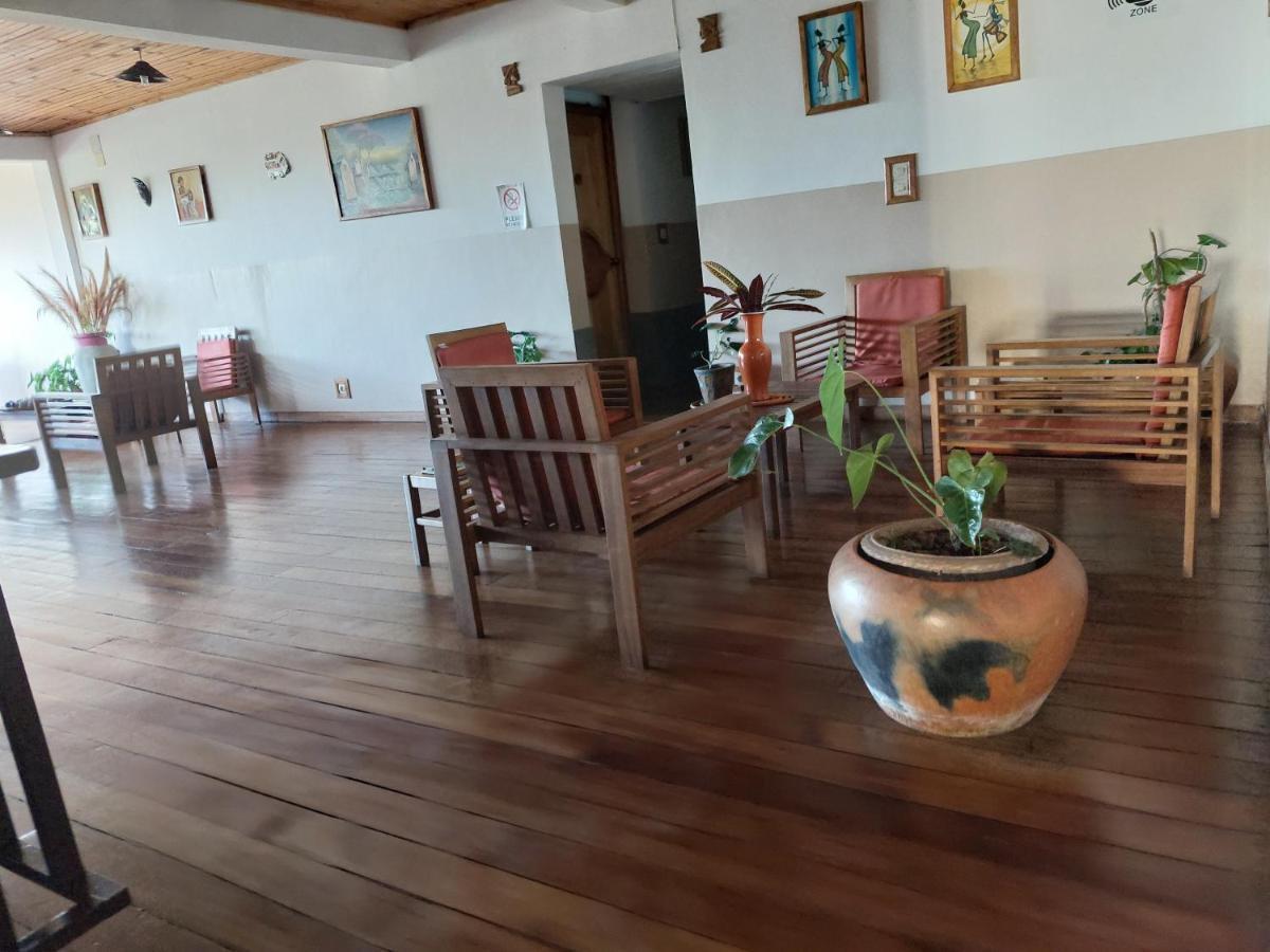 Island Continent Hotel Ivato  외부 사진
