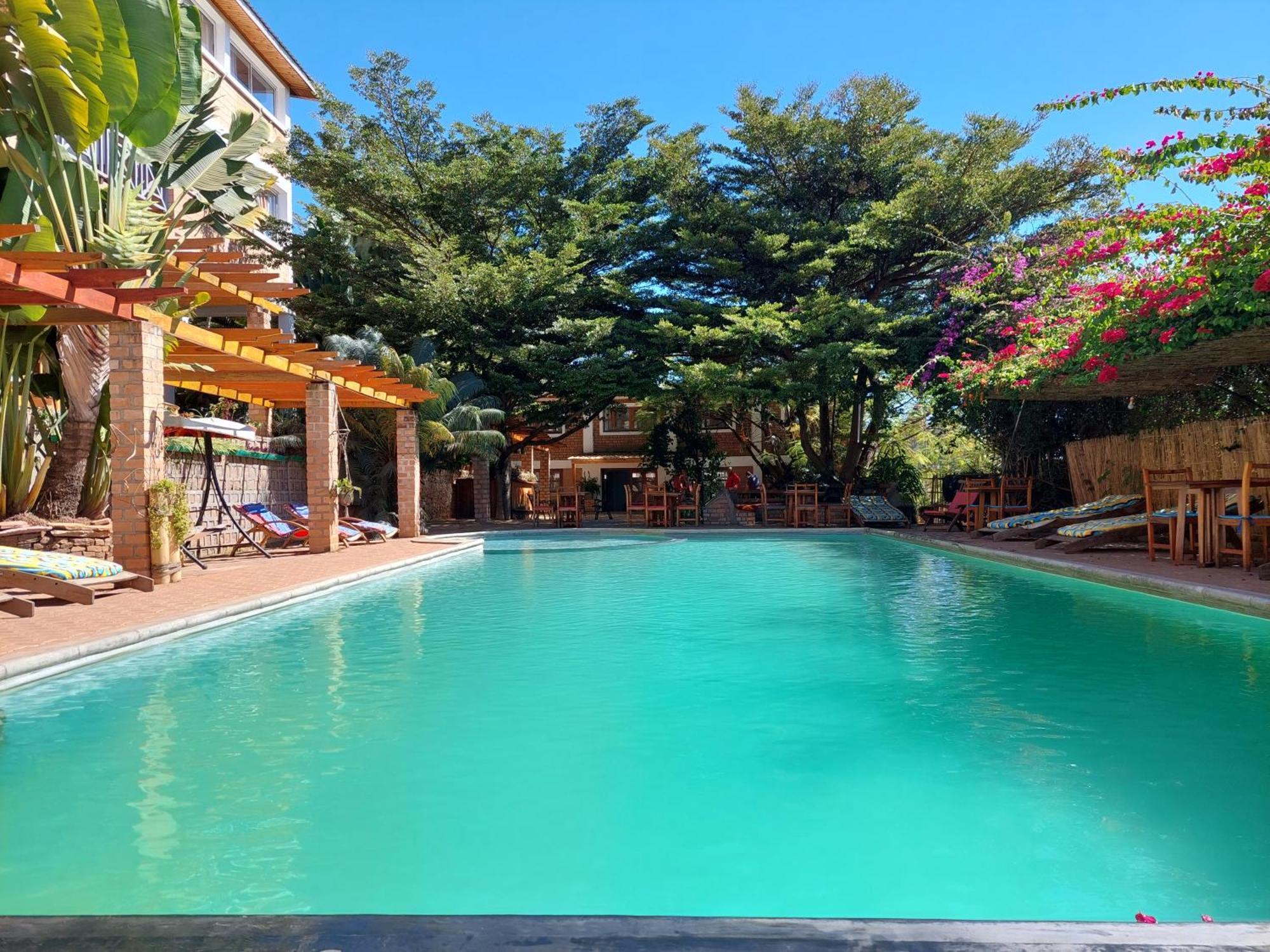Island Continent Hotel Ivato  외부 사진